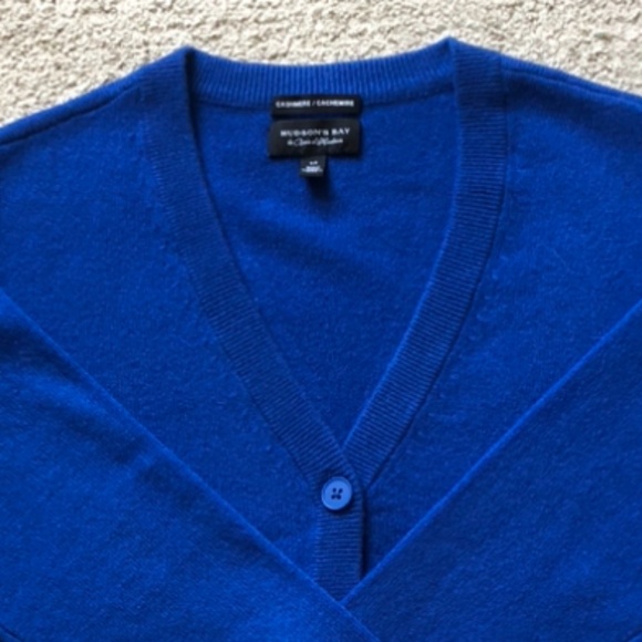 Hudson’s Bay Cashmere V- neck Cardigan.NWOT. - Picture 2 of 2